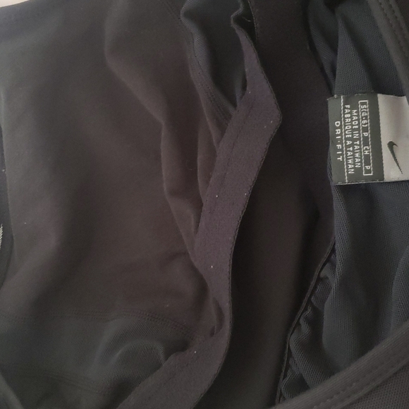 Nike Athletic top - Picture 5 of 6